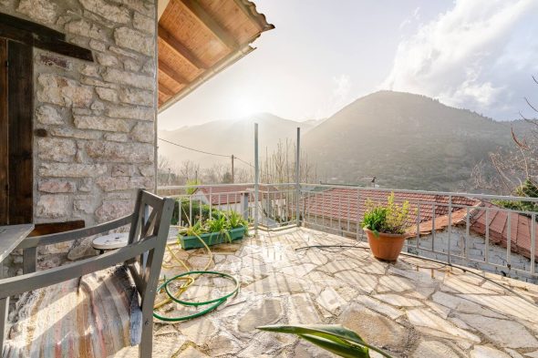 HOMELY SPACIOUS CHALET ANO VLASIA KALAVRITA